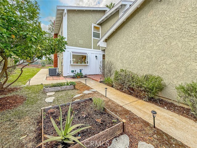 Building Photo - 5625 Slicers Cir