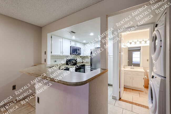 Building Photo - Check out this beautiful 2-bedroom, 2.5 ba...