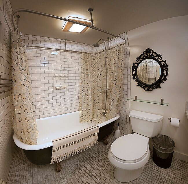 Bathroom - 252 Market St
