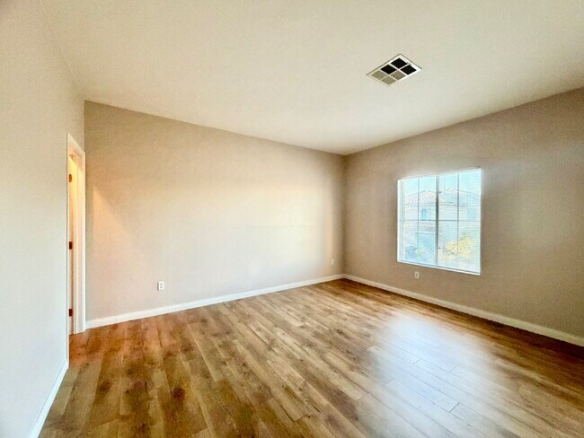 Building Photo - GATED SUMMERLIN HOME | 5 BEDROOM + DOWNSTAIRS DEN | 3-CAR GARAGE