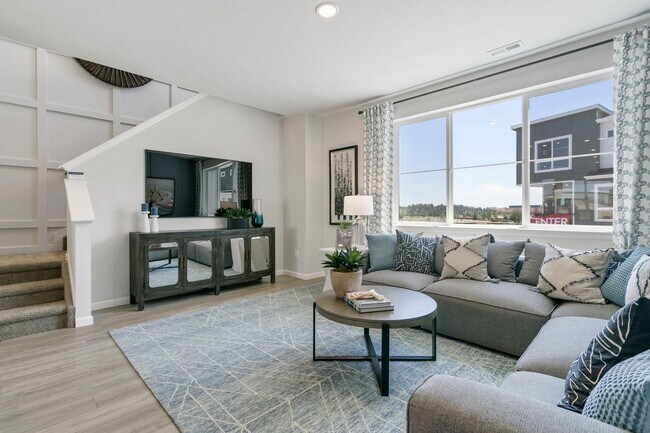 Building Photo - Newer 4 bed Townhome at The Commons at Vic...