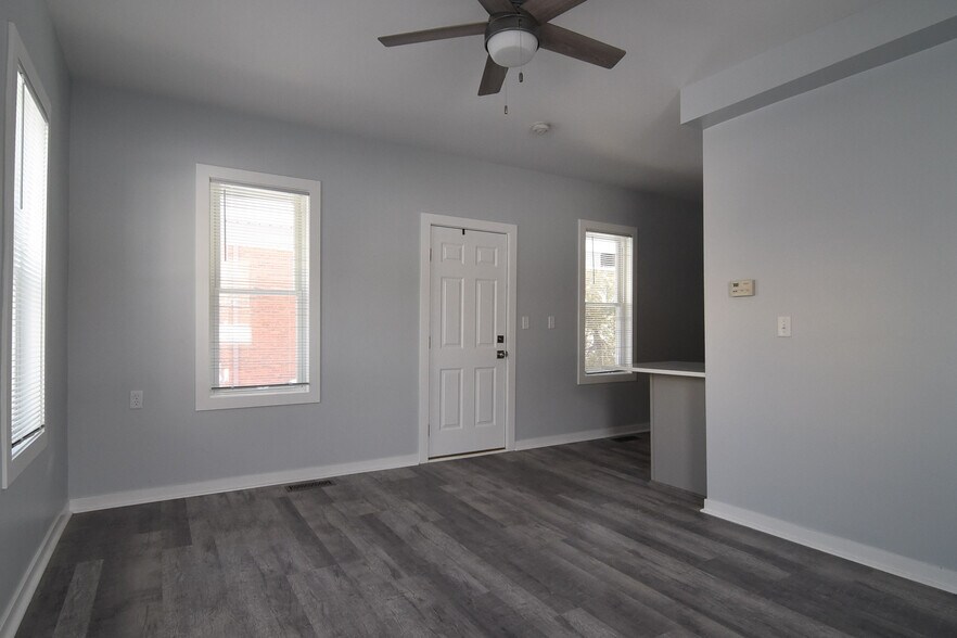 Building Photo - 5938 5th Ave