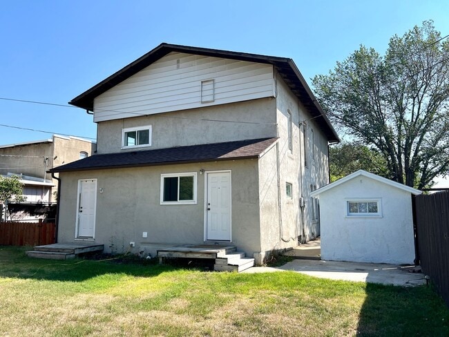 Building Photo - 408 E Porter St