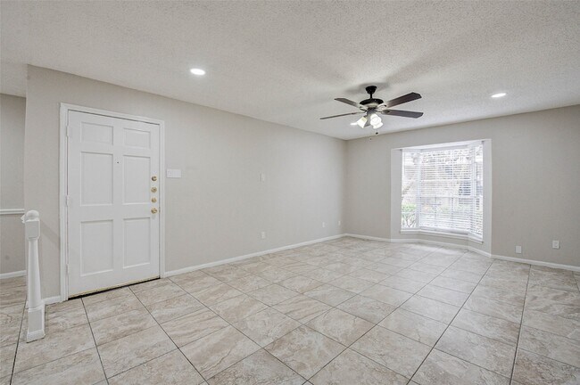 Building Photo - 7900 Westheimer Rd