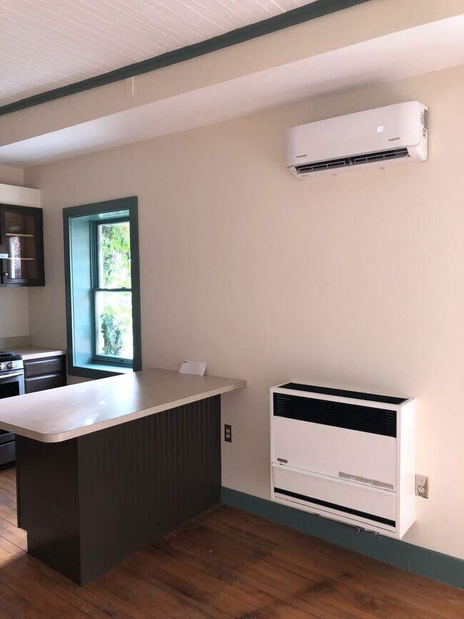 Building Photo - White Sulphur, LLC 171