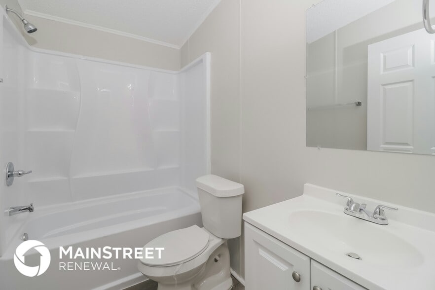 Building Photo - 4801 King Lake Dr