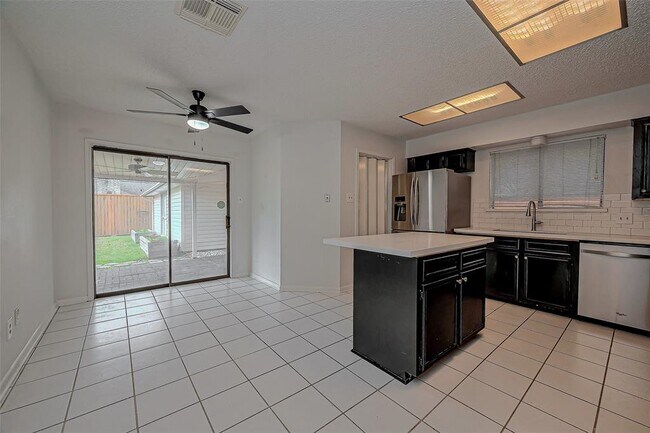 Building Photo - 15030 St Cloud Dr