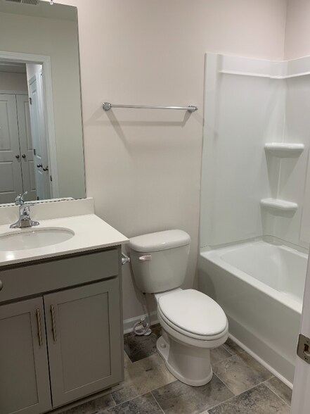 Building Photo - 409 Sea Grit Ct