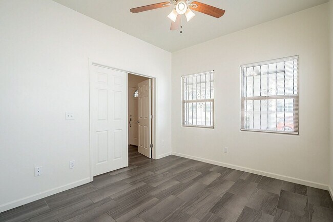 Building Photo - 436 N Euclid Ave