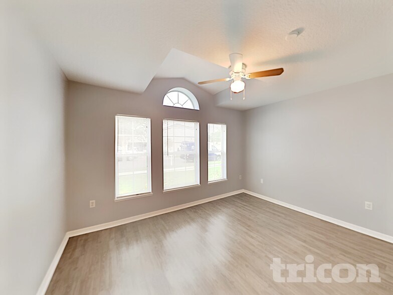 Building Photo - 1217 Sheridan Bay Dr