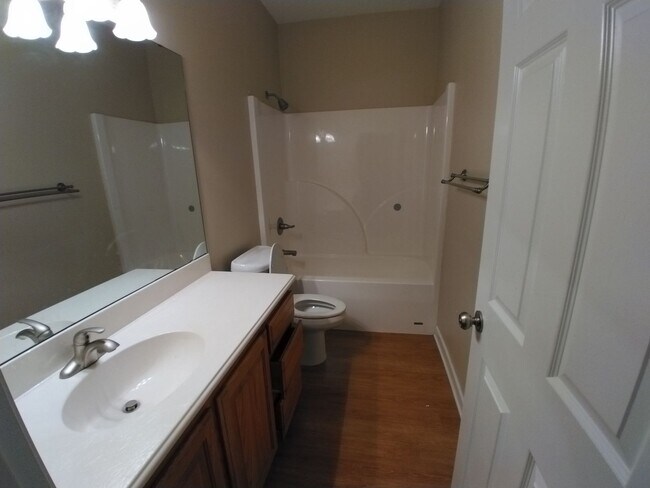 Building Photo - 292 Pershing Loftin Rd