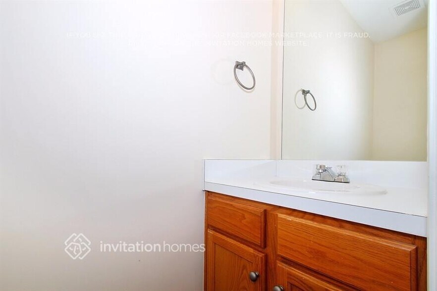 Building Photo - 3752 Cashew Dr