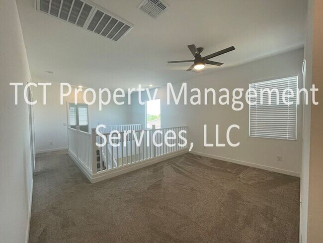 Building Photo - Stunning 4 Bedroom Overlooking Common Area!