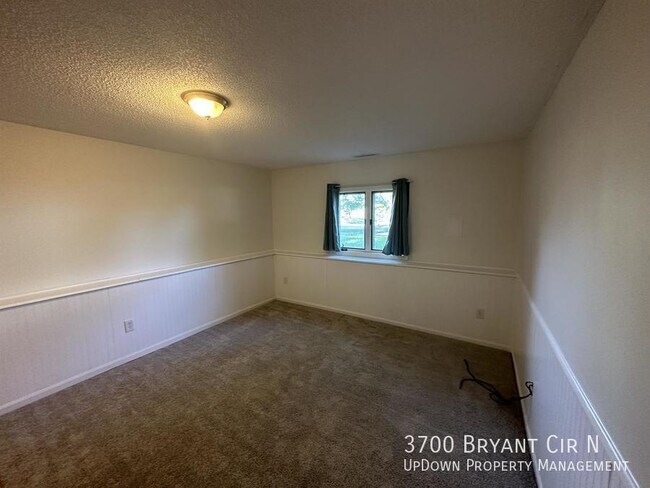 Building Photo - 3700 Bryant Cir