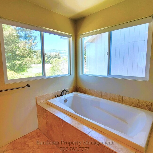 Building Photo - 1464 Georgia Ct