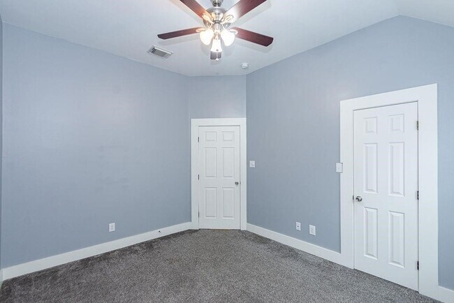 Building Photo - 2306 Coleridge Ct