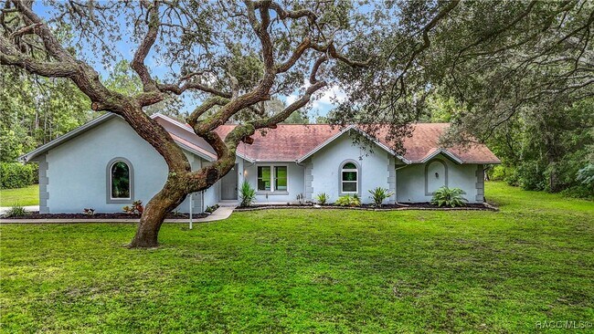 Building Photo - 884 W Massachusetts St