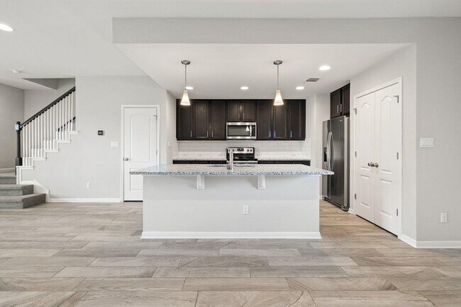 Building Photo - 718 Tinton Falls Ln