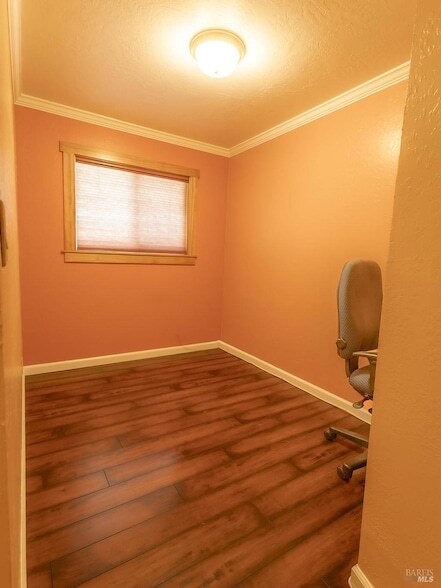 Building Photo - 944 Clover Dr