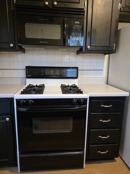 Building Photo - 2138 E Arrowhead Cir