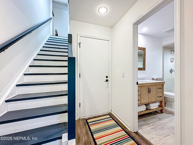 Building Photo - 2009 Seminole Rd