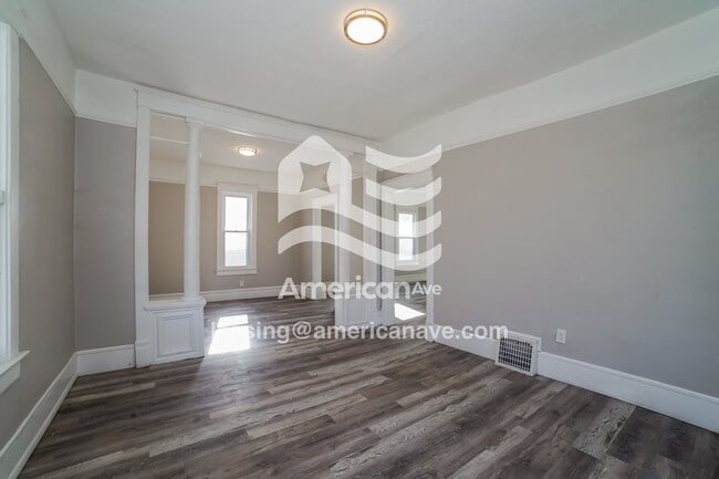 Building Photo - 1725 N Gale Ave