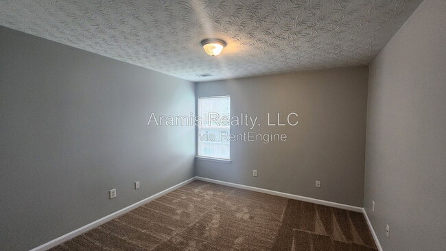 Building Photo - 4324 Grant Forest Cir