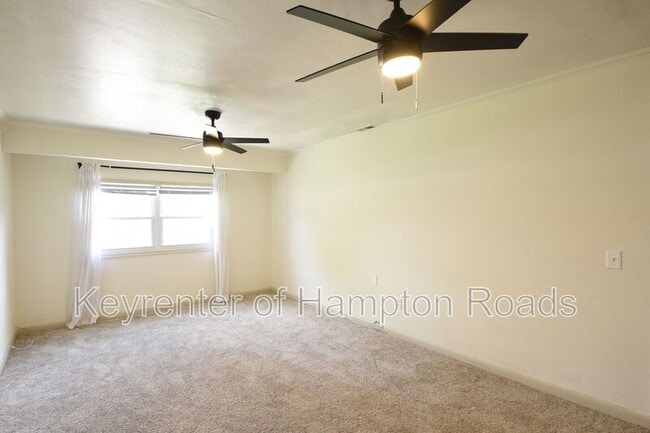 Building Photo - 31 Old Church Cir