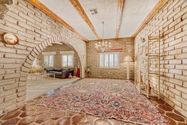 Building Photo - 1224 Sur Este Ave