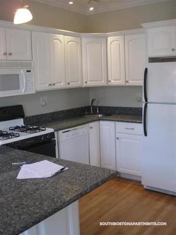 Building Photo - 190 L St