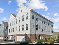 Building Photo - 3029 Howell Aly