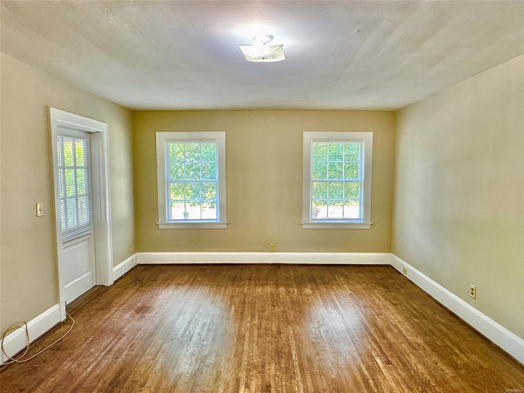 Building Photo - 440 E Fairview Ave