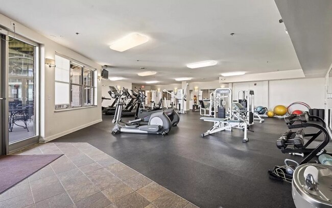 Building Photo - 4130 S Lake Dr