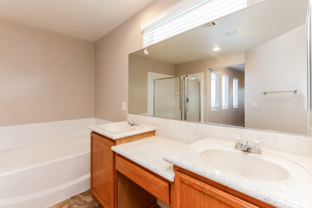 Building Photo - 10425 Concetta Ave