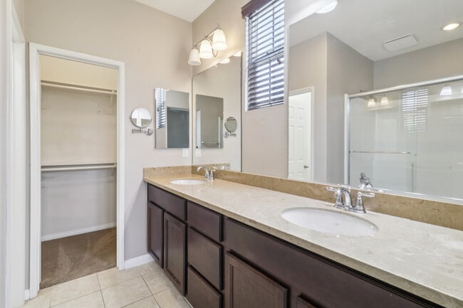 Building Photo - 5081 Cascade Way