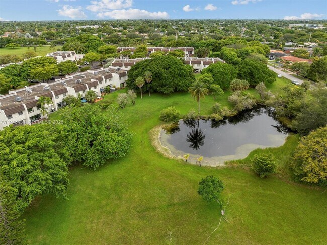 Building Photo - 8896 SW 62nd Terrace