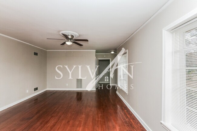 Building Photo - Carve Out a Great Life Here!