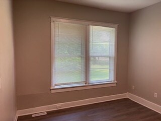 Building Photo - 25 W Roy St