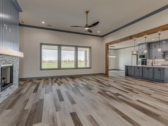 Building Photo - 9332 SW 33rd Pl