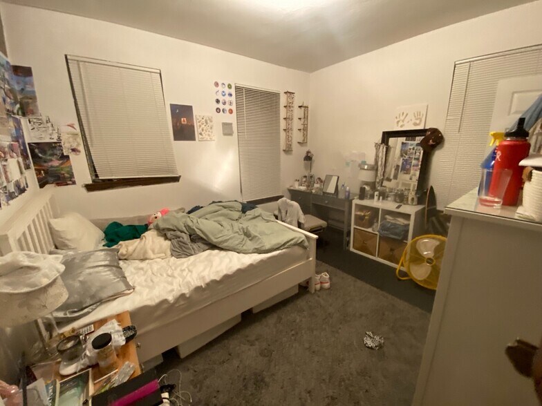 Building Photo - 10 Parker Hill Ave