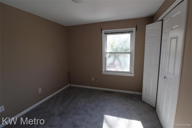 Building Photo - 311 Woodlawn Ave