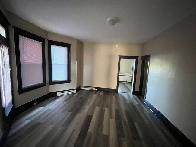 Building Photo - 409 S Potomac St