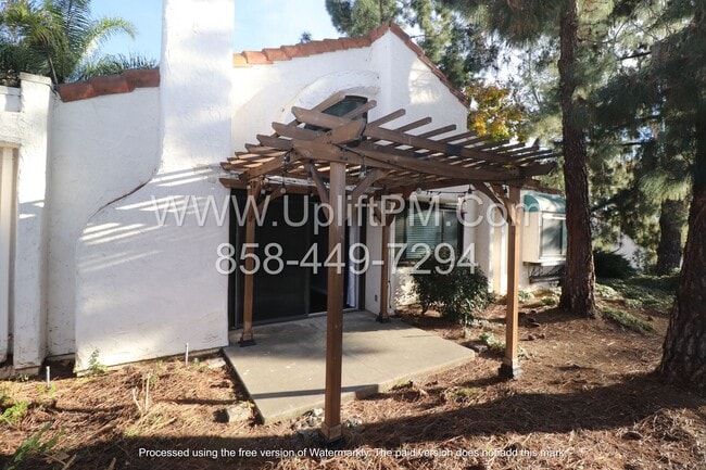 Primary Photo - Large 3 Bedroom, 2 Bathroom Condo in Escondido