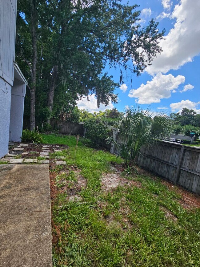 Building Photo - FABOULOUS 3 BEDROOM / 2.5 BATH / 2 CAR GARAGE HOME - WINTER SPRINGS (THE HIGHLANDS)