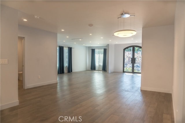 Building Photo - 6850 Encino Ave