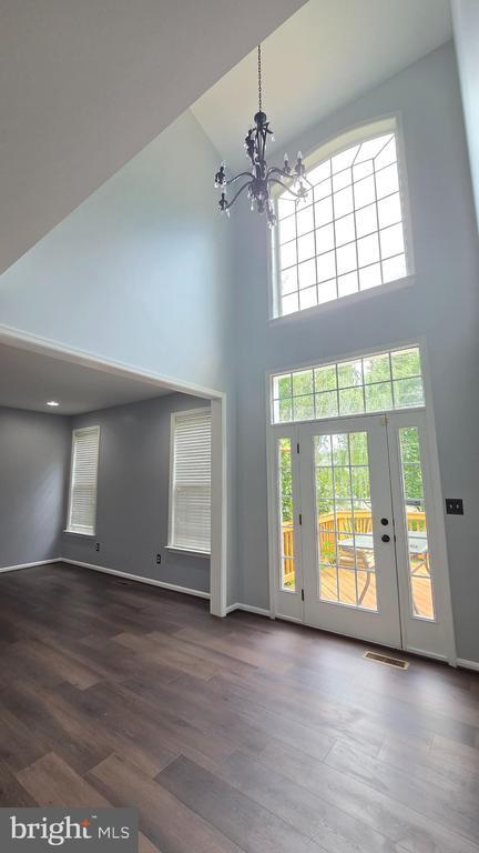 Building Photo - 7659 Shuttington Dr
