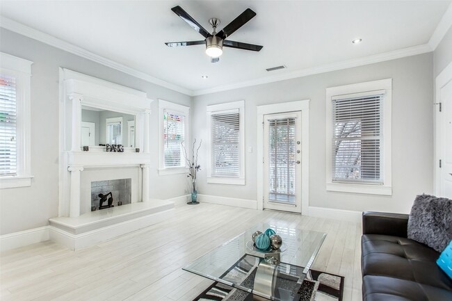 Building Photo - 4719 Junius St