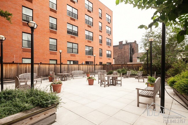 Building Photo - 150 Clermont Avenue #5KR