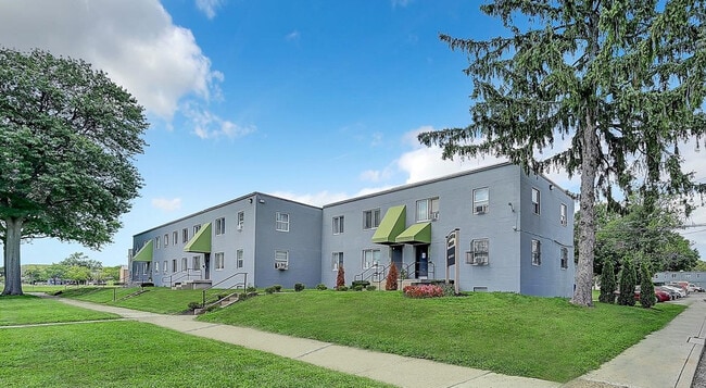 Building Photo - Larchwood Garden Apartments