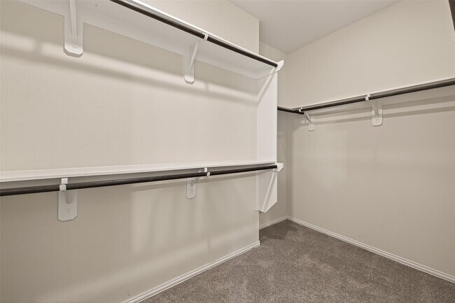 Building Photo - 16039 Cypress Farms Dr